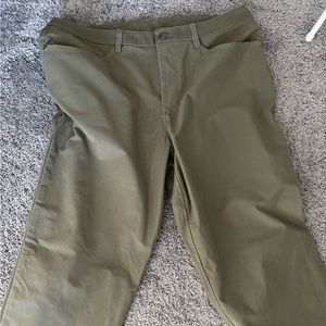 COPY - Lululemon Utilitech Classic Fit ABC